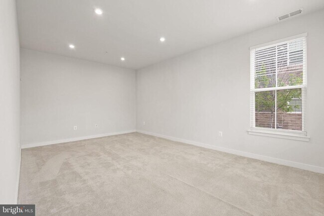 Building Photo - 5507 Greenpoint Ln