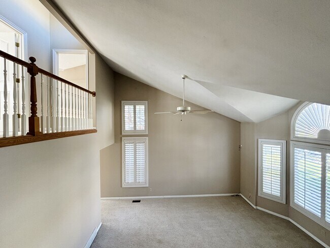Building Photo - 10152 Snow Iris Way