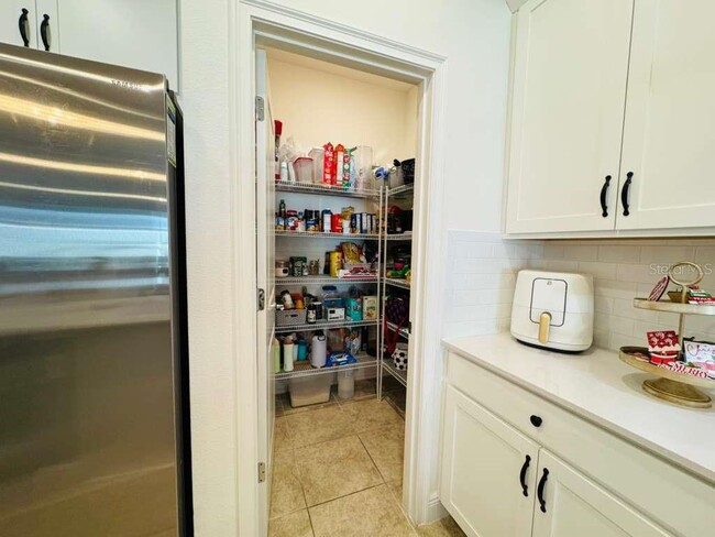 Building Photo - 4913 Rain Shadow Dr