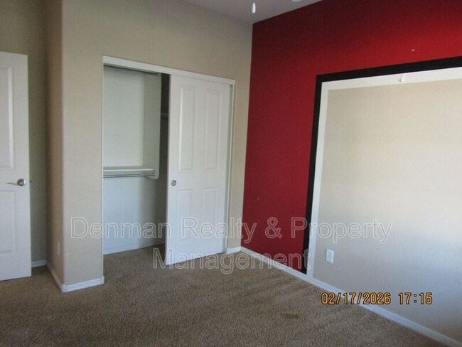 Building Photo - 944 E Jacob St