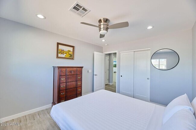 Building Photo - 7319 E Roosevelt St