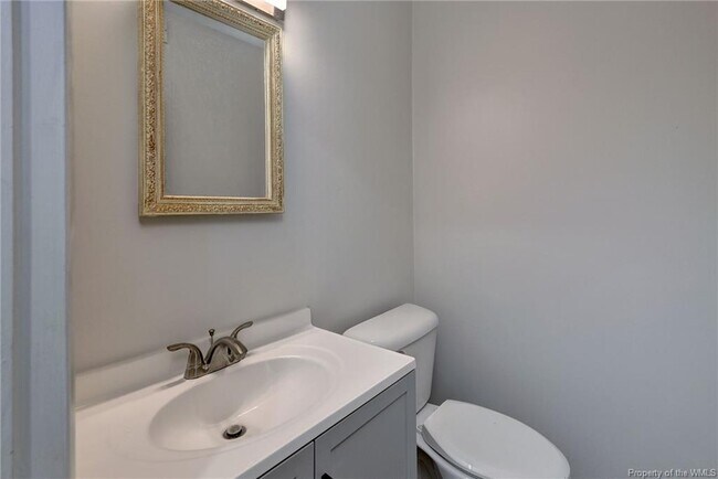 Building Photo - 8 Spring W