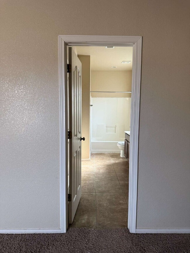 Building Photo - Cozy three-bedroom two bath at a great location! 10429 Silvercloud Drive, El Paso, Texas 79924