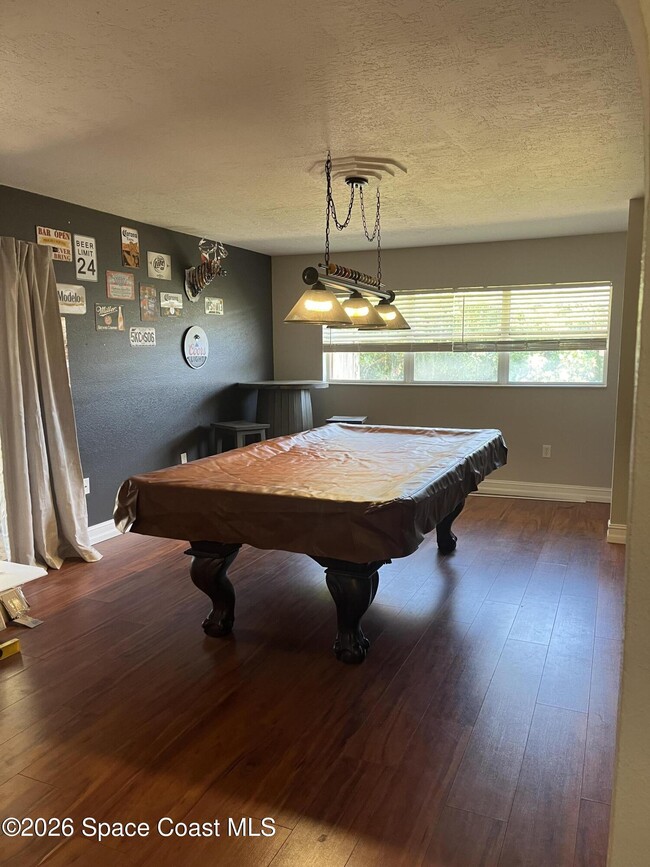 Building Photo - 377 Emerson Dr NW