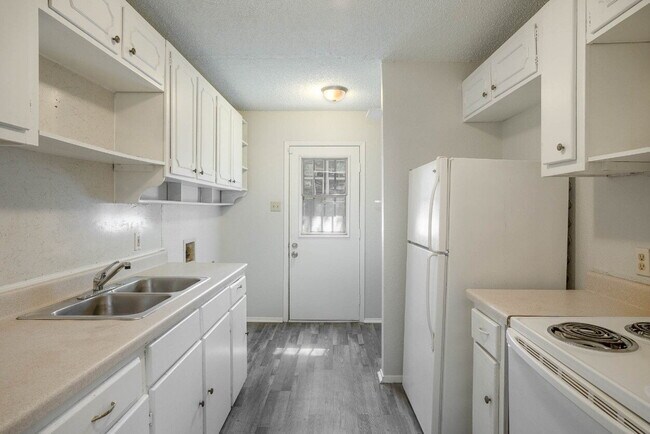 Building Photo - Close to downtown Ft. Worth