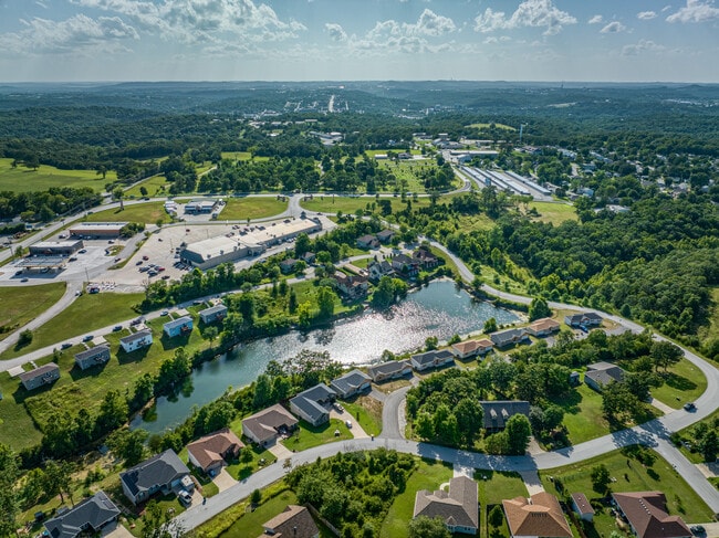 Building Photo - 220 E Sunset Cove Ln