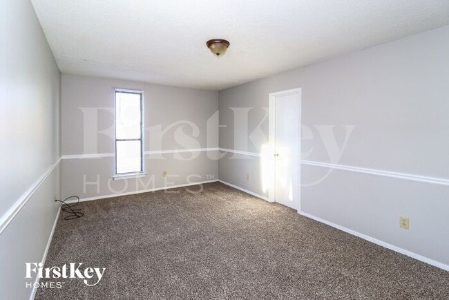 Building Photo - 5798 Jardin Pl