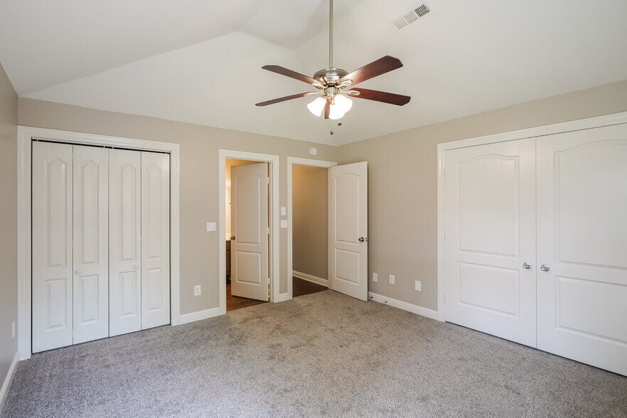 Building Photo - 208 Ben Alex Ct