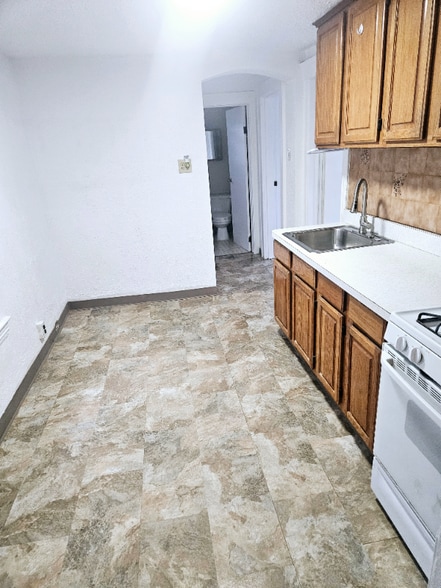 Building Photo - 23 Union St