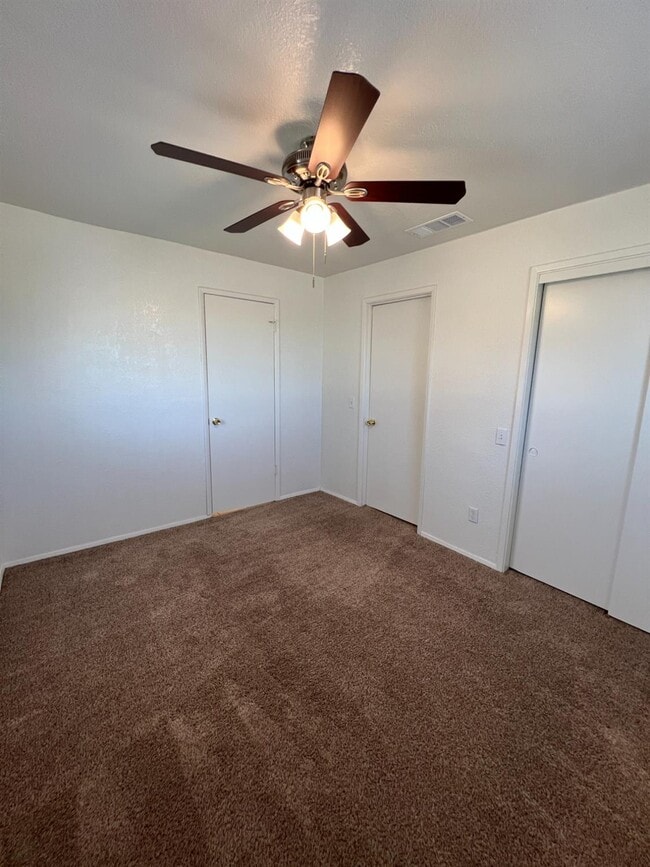 Building Photo - 9905 W Shaw Ave