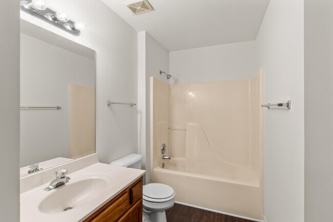 Building Photo - 304 Dads Way