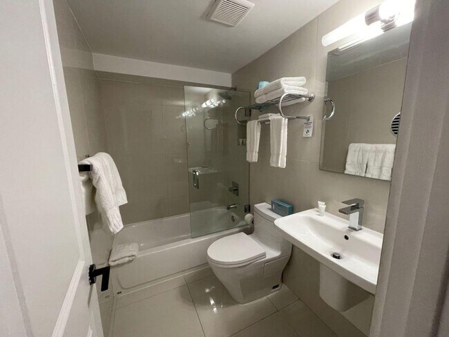 Building Photo - 6495 Indian Creek Dr
