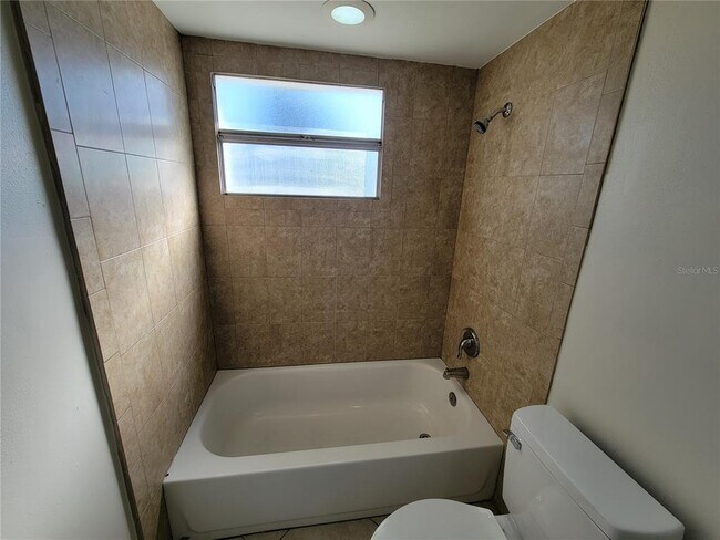 Building Photo - 1212 Windermere Way