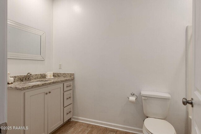 Building Photo - 109 Tyreek Dr