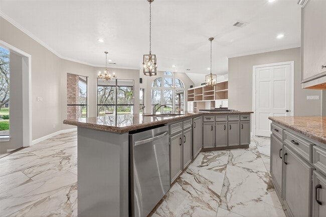 Building Photo - 4910 Waterbeck St