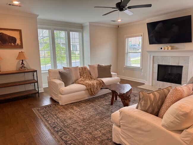 Building Photo - 854 Clear Spring Dr