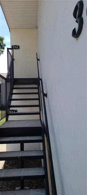 Building Photo - 3813 N Oak Dr