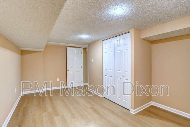 Building Photo - 8523 Fieldway Dr