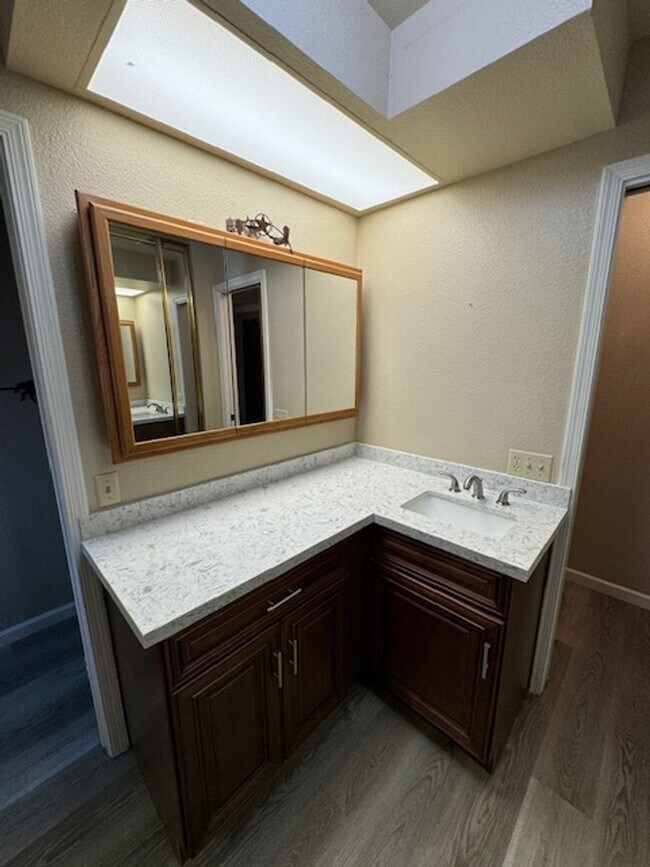 Building Photo - Beautiful Home in the Heart of Hemet