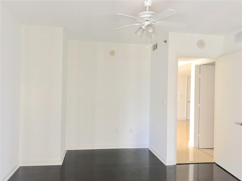 Building Photo - 50 Biscayne Blvd