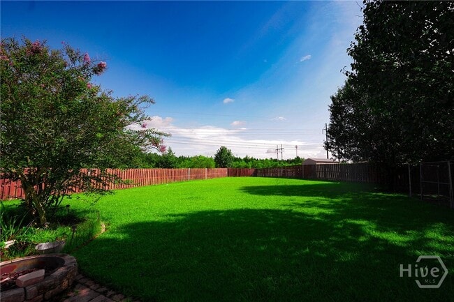 Building Photo - 170 Willow Oak Dr