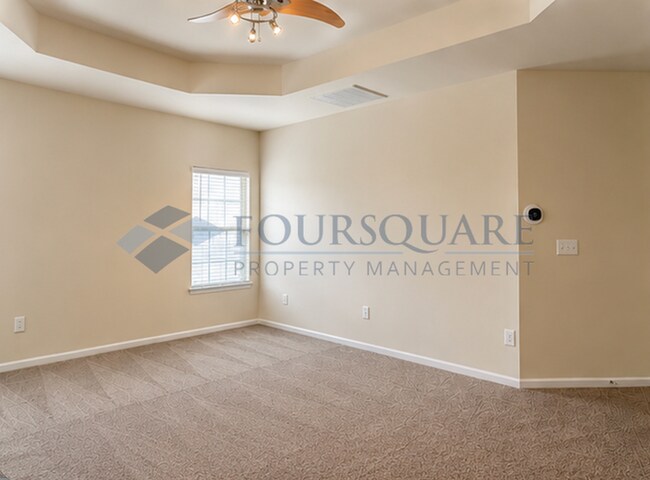 Building Photo - Beautiful 4-Bedroom Home Screened Porch & Bonus Room – Minutes from RTP, Shopping & Dining , Comm...