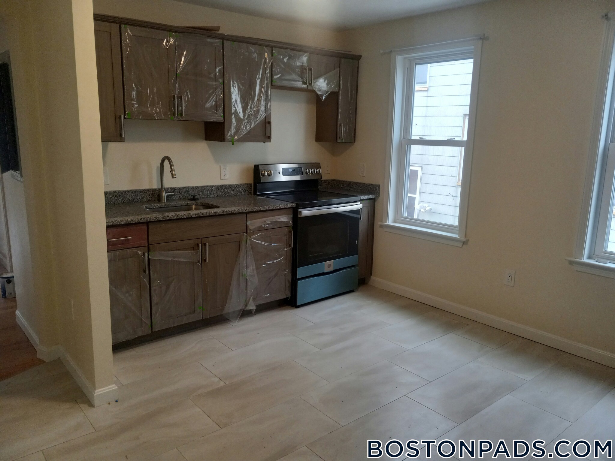 Building Photo - 207 Harvard St