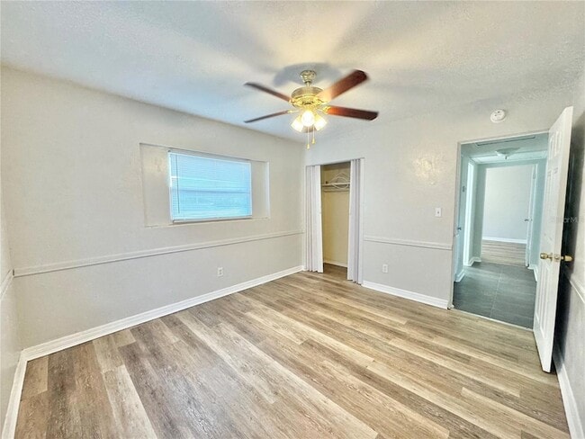 Building Photo - 674 Avenue L SE