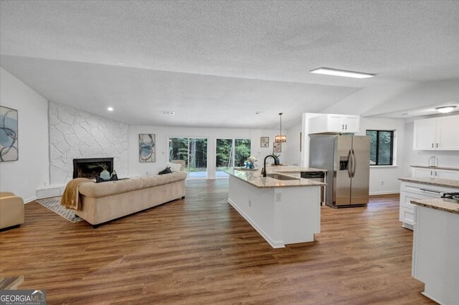 Building Photo - 4818 Terrace Green Trce