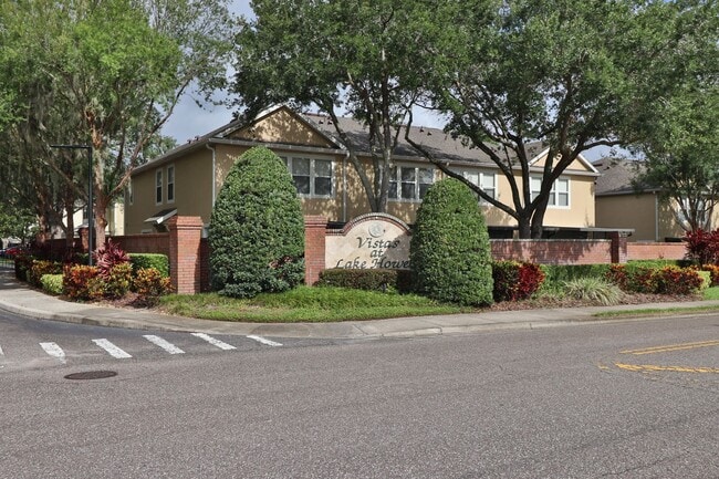 Building Photo - Winter Park Town Home