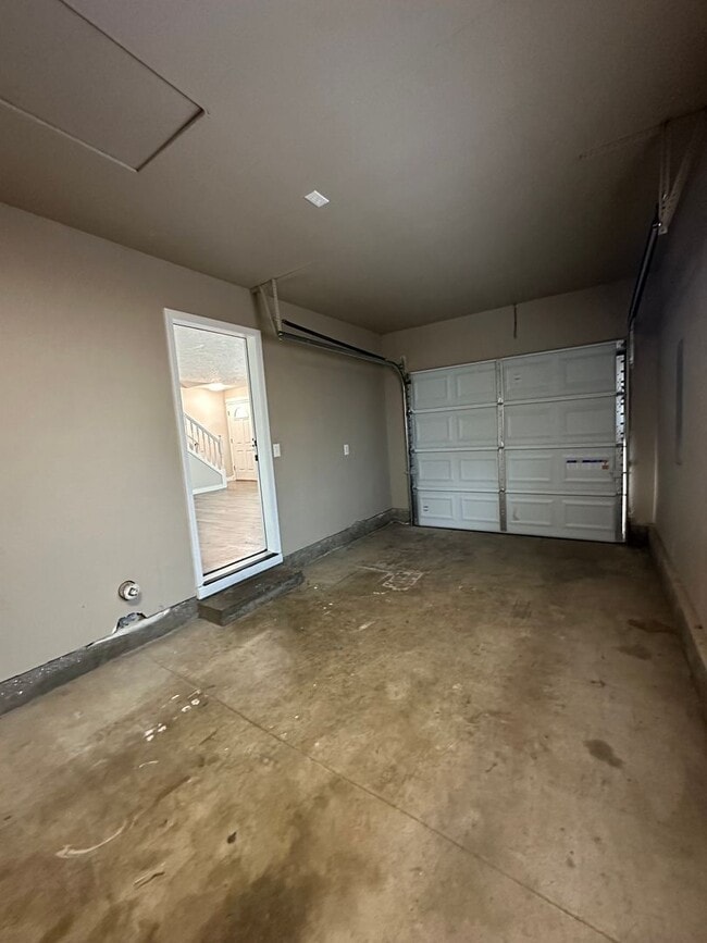 Building Photo - Rockingham Duplex- Northeast Salem