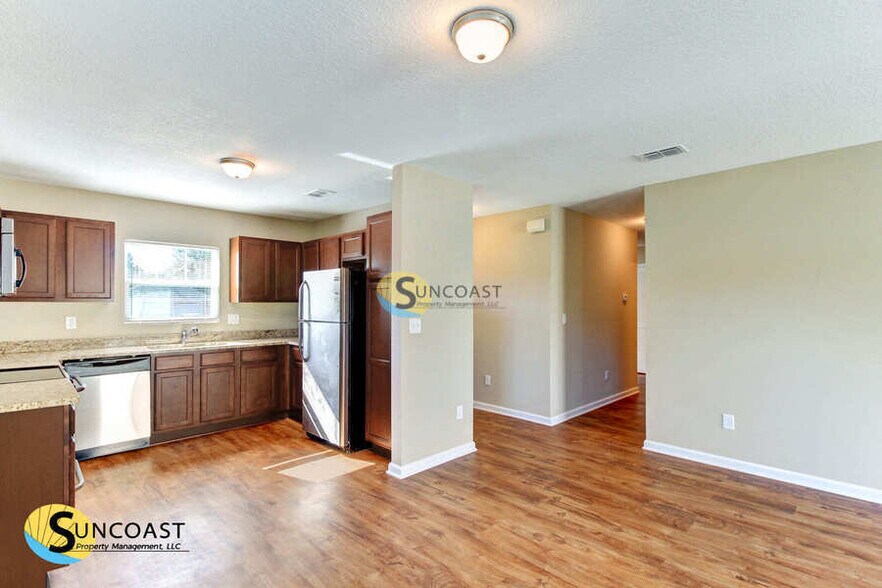 Building Photo - 4525 Glendas Meadow Dr