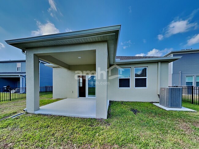 Building Photo - 922 Walden Woods Dr