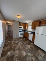 Building Photo - 45 Mantua Grove Rd