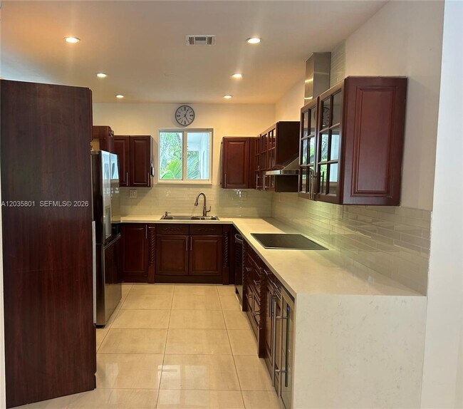 Building Photo - 12885 SW 77th Ave