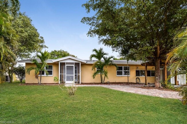 Primary Photo - 5595 Sunrise Dr
