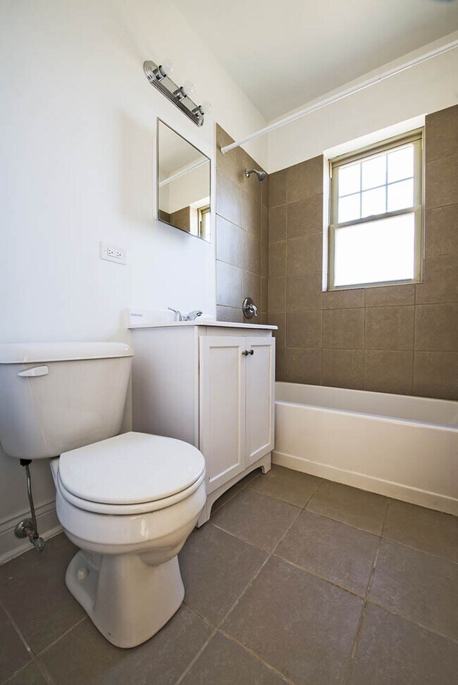 Building Photo - 7800-06 S Morgan Chicago, IL 60620