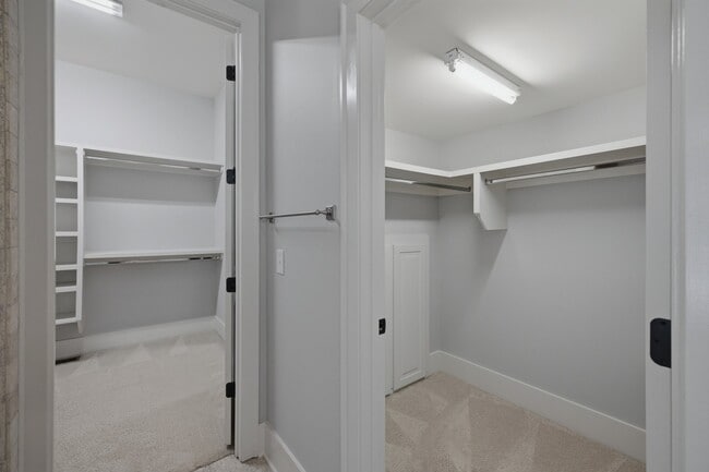 Building Photo - 3452 Stagecoach Dr