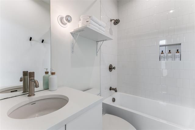 Building Photo - 308 Blackland Ct