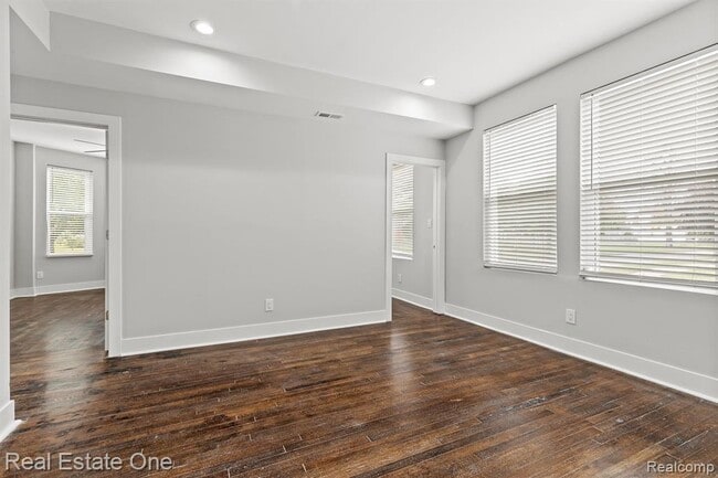 Building Photo - 2282 Belvidere St