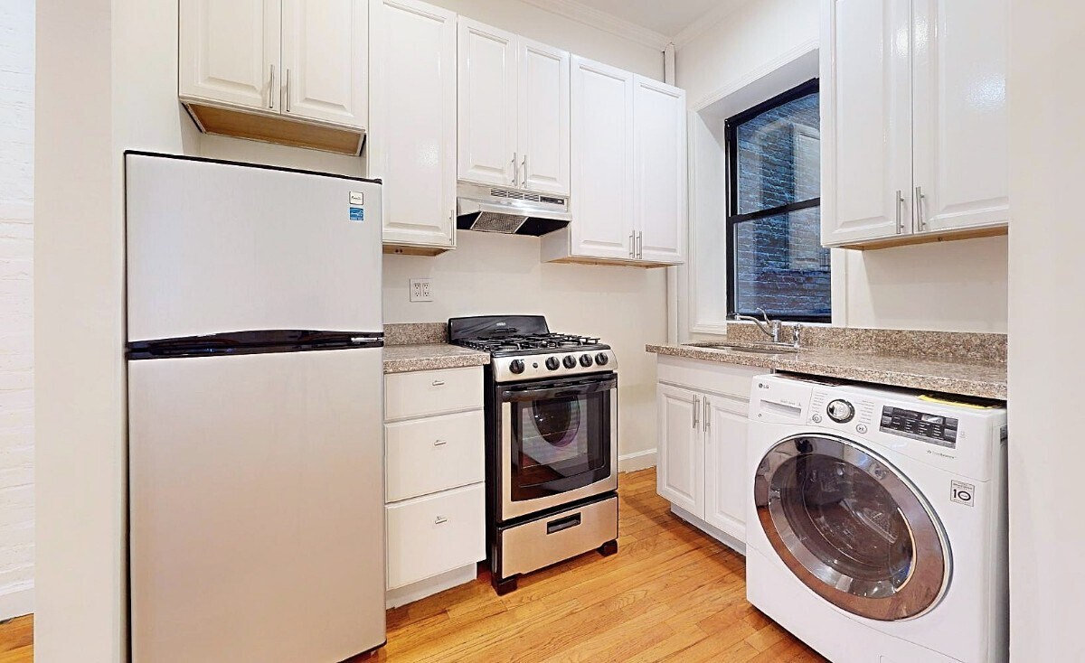Building Photo - West 147th Street
