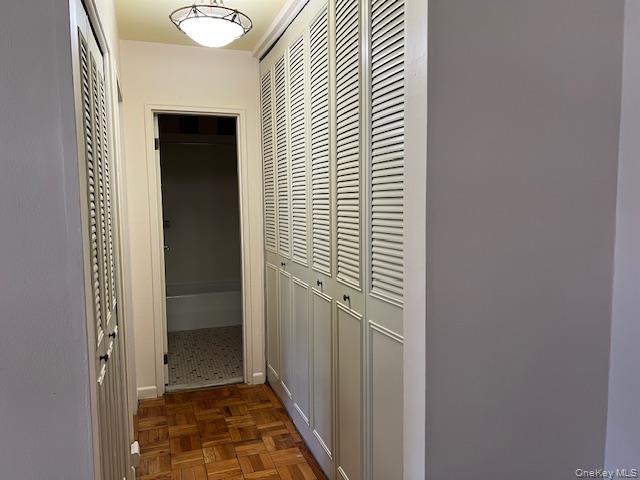 Building Photo - 6 Glen Hollow Dr