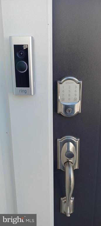 Building Photo - 2272 Marcy Dr