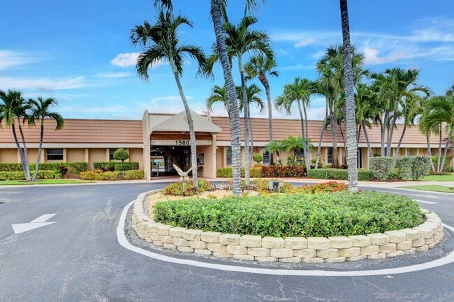 Building Photo - 154 Lake Meryl Dr