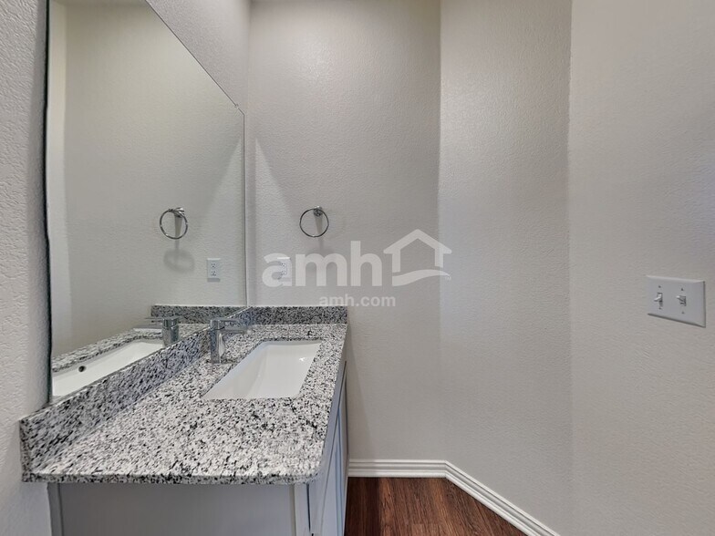 Building Photo - 337 Pebble Beach Run