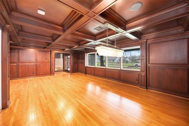 Building Photo - 4031 Fernwood Dr