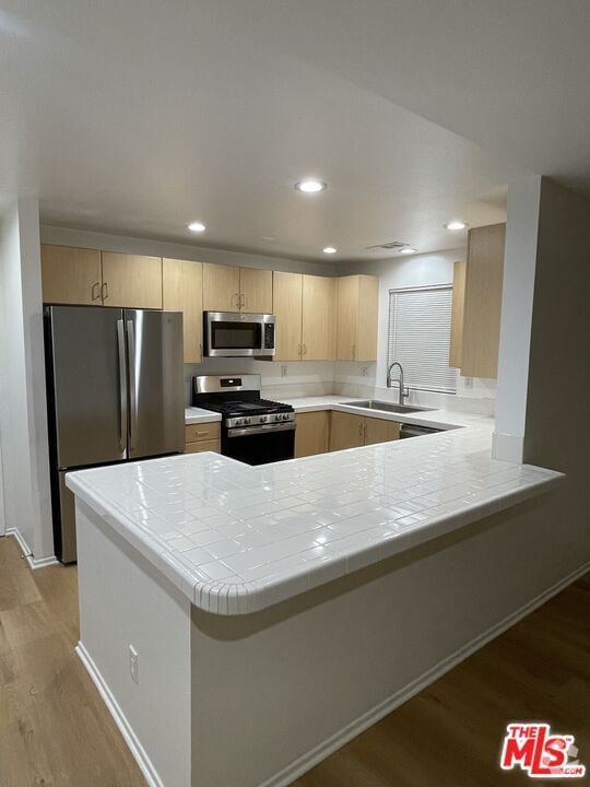 Building Photo - 121 Cancion Way