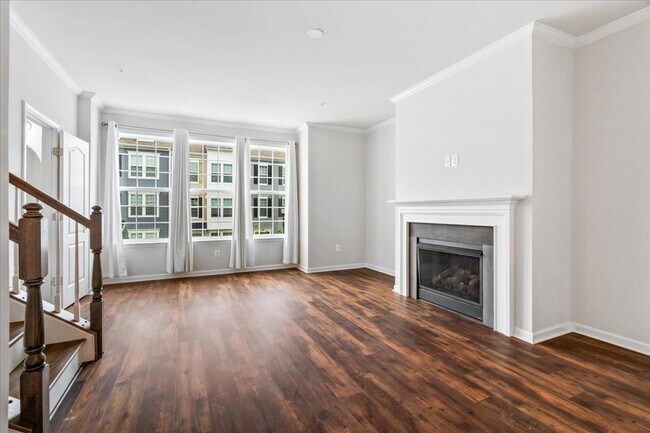 Building Photo - 309 Spring Bank Way