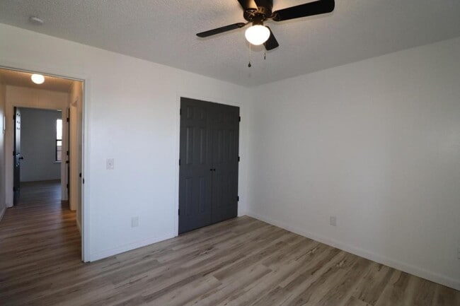 Building Photo - 118 Fairway Ave