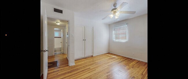 Building Photo - 2727 Monterey Ave SE